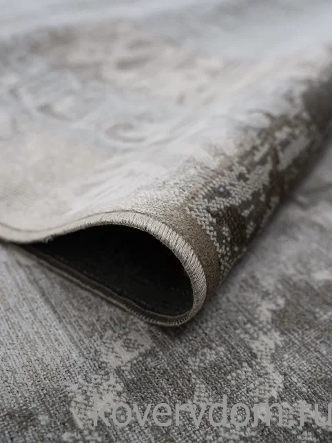 Ковер из вискозы и хлопка Royal Palace 14741 5323